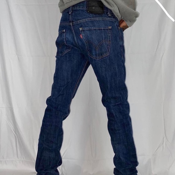 Levi Jeans - Picture 2 of 2